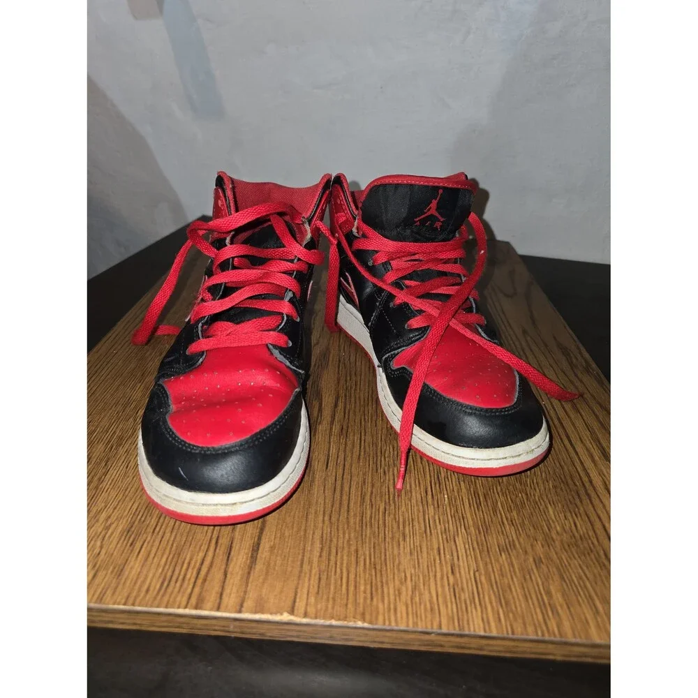 Nike Air Jordan 1 Mid GS 